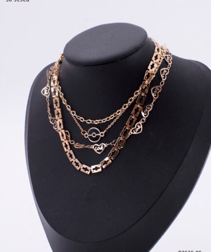 Set de collares multicapa de tono dorado B2535