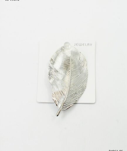 Prendedor con forma de hoja/pluma B4061