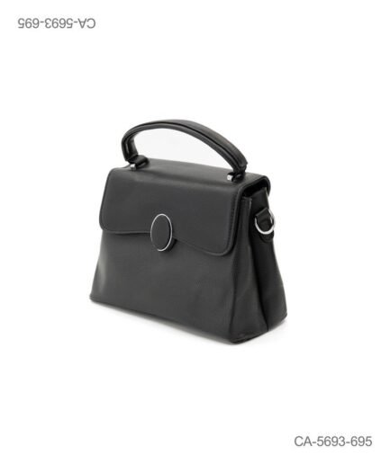 Cartera de Mano Estructurada "Classic Chic" – Ecocuero Negro Texturado, Solapa con Aplique Ovalado y Asa Superior Rígida CA5693