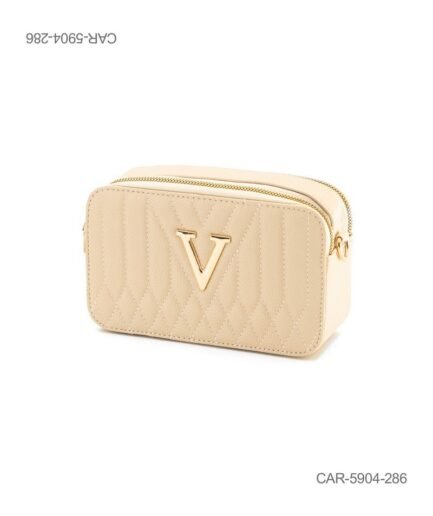 Bandolera con Diseño Acolchado y Aplique Metálico en Forma de "V" - Color Beige CAR5904