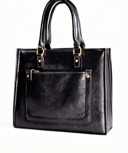 Cartera de cuero negro con asas resistentes y herrajes dorados CAR003