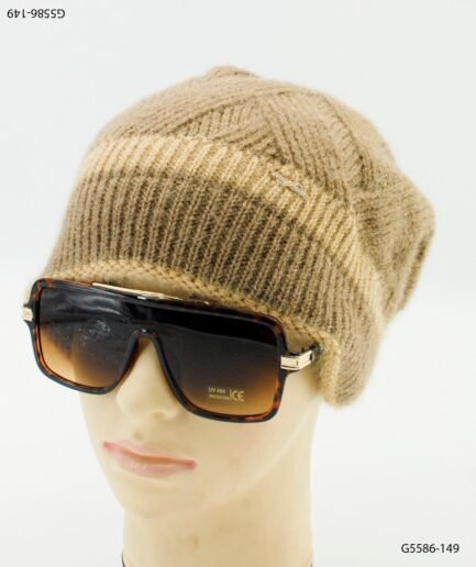 Gorro tejido con franjas horizontales en tonos suaves G5586