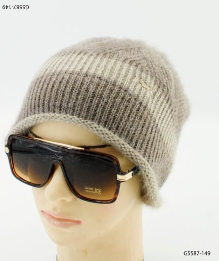 Gorro tejido con franjas horizontales en tonos suaves G5587