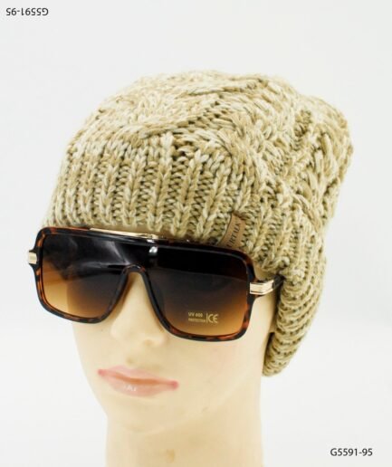 Gorro tejido con diseño acanalado y trenzado G5591
