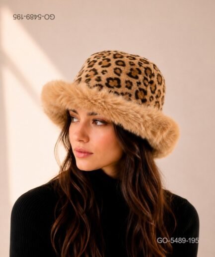 Sombrero tipo bucket con estampado de leopardo y borde de piel sintética GO5489