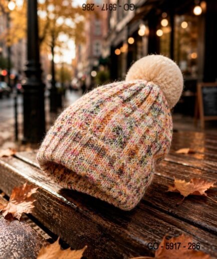 Gorro Tejido Multicolor con Pompón Crema GO5917