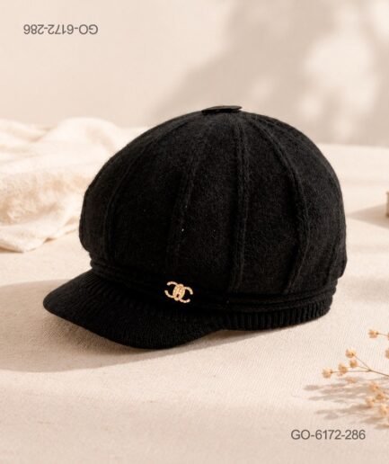 Gorra Estilo Parisino (Gavroche) en Lana Tejida con Detalle Dorado – Color Negro GO6172