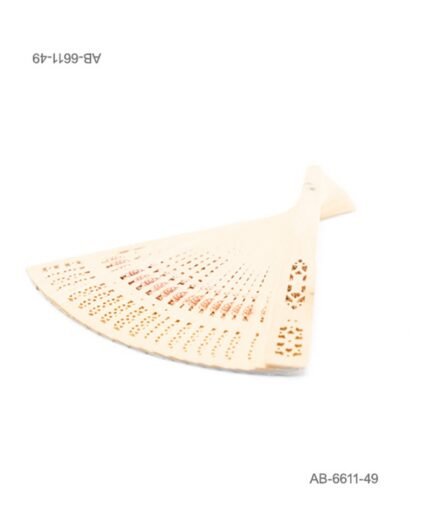 Abanico de mano de madera con diseño calado y perforaciones detalladas AB6611
