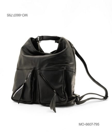 Mochila de eco-cuero texturizado para dama con múltiples bolsillos frontales con cierre diagonal, correas ajustables y diseño funcional MO6607