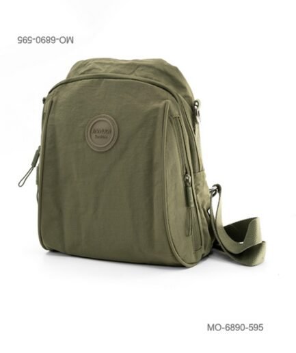Mochila de tela suave e impermeable para dama con múltiples compartimentos frontales con cierre, correas ajustables MO6890