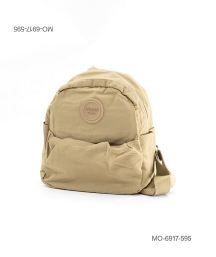 Mochila de tela suave e impermeable para dama con múltiples compartimentos frontales con cierre, bolsillos laterales, correas ajustables MO6917