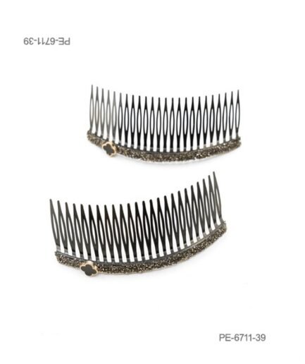 Peinetas para el cabello de diseño curvo en color gris oscuro o peltre, con detalles de pedrería y un aplique decorativo en forma de trébol PE6711