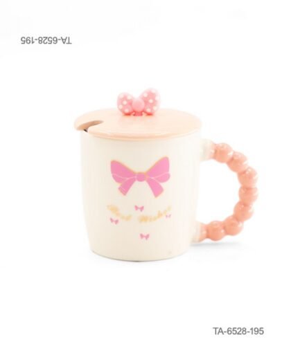 Taza o jarra de cerámica para té o café con diseño de un lazo o moño rosa, inscripción "Best Wishes", mango con relieve de esferas, tapa a juego con figura decorativa de moño con lunares y cuchara TA6528