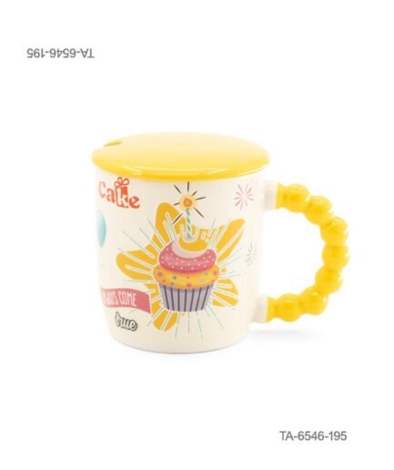 Taza o jarra de cerámica para té o café con diseño de cupcake festivo con vela, inscripción "Cake", mango amarillo con relieve de esferas, tapa amarilla a juego TA6546