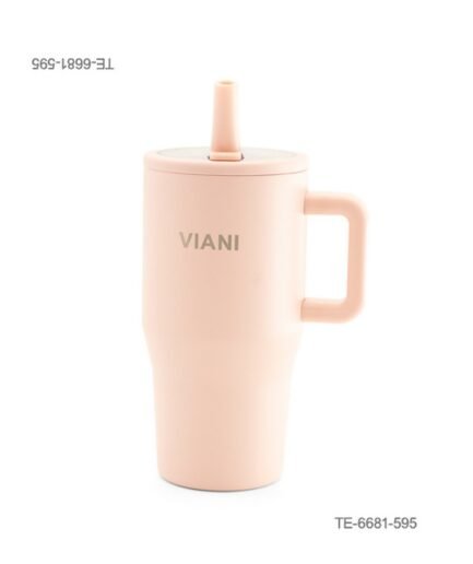 Vaso térmico o jarra con asa lateral, tapa con boquilla o sorbete incorporado, la inscripción "VIANI" sobre fondo rosa TE6681