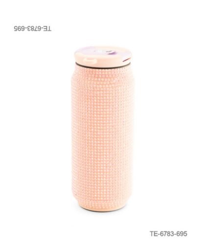Vaso térmico o botella con formato de lata, completamente cubierto de brillantes o pedrería rosa, tapa superior a presión en tonos pastel y presilla de transporte TE6783
