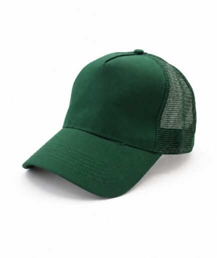 Gorra tipo camionero o trucker verde oscuro con malla trasera y frente liso sin estampado G0068