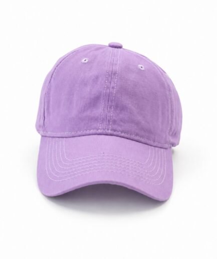 Gorra clásica de estilo béisbol confeccionada en lona lavada de algodón en color lila o lavanda con costuras decorativas claras G0126