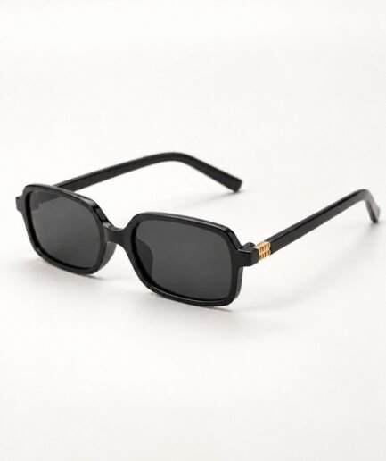 Lentes de sol rectangulares con armazón negro brillante L0514