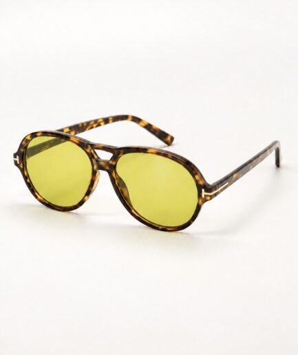 Lentes de sol con armazón estampado carey, detalles dorados y cristal en tono amarillo L0529